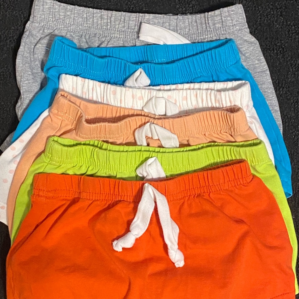 Lot of shortie shorts
